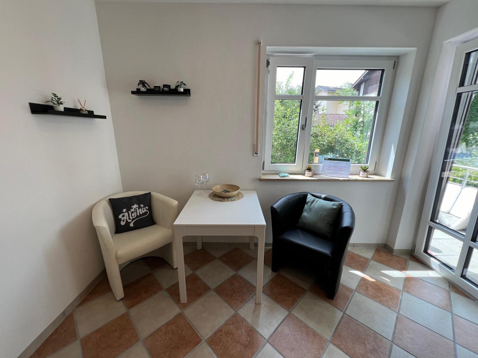 Palmen Apartment Direkt In Bad Aibling Bagian luar foto